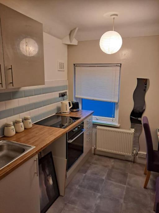 Two Bedroom Maisonette Close Towarwick Uni كوفنتري المظهر الخارجي الصورة